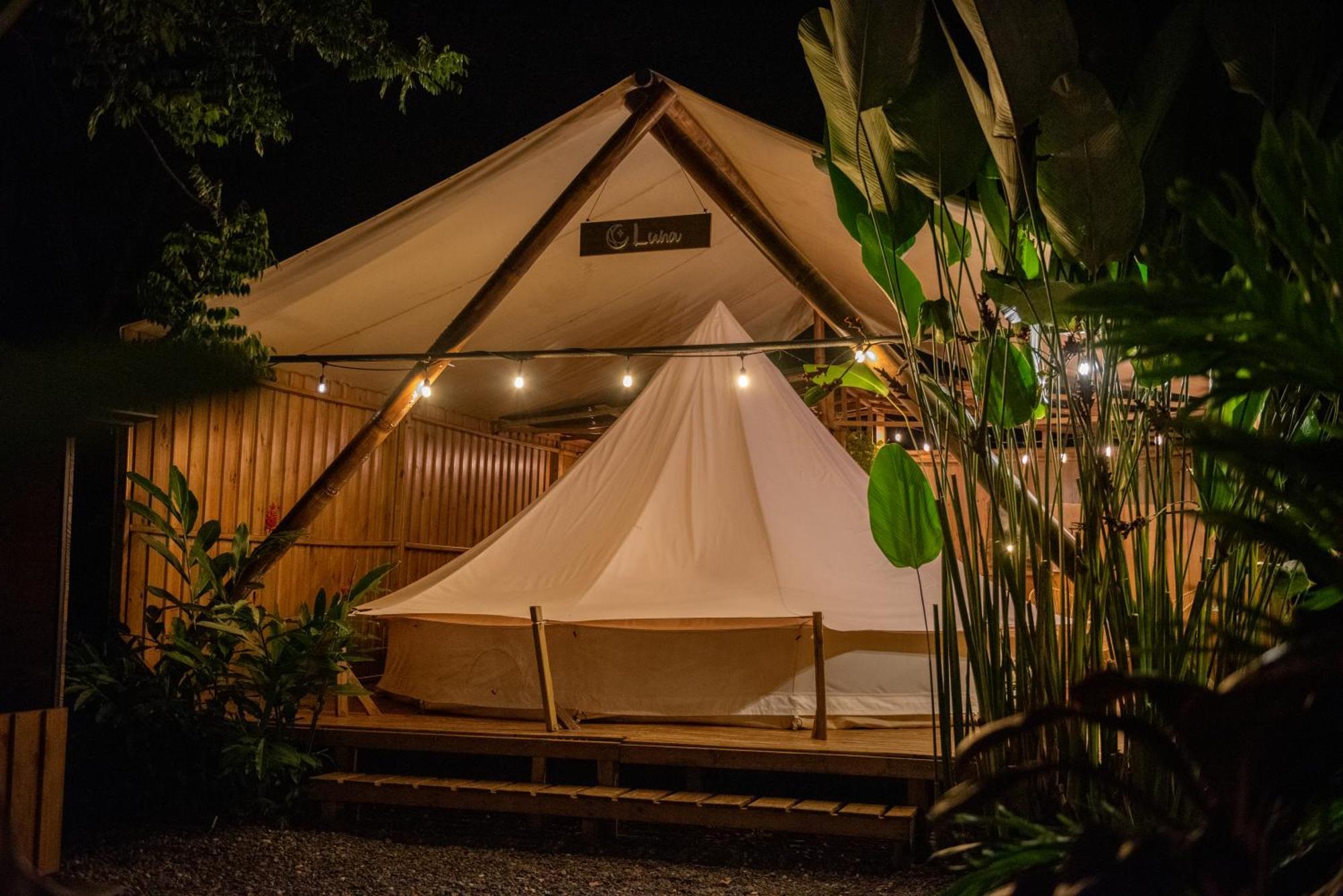Seren Glamping (Adults Only) Увита Экстерьер фото